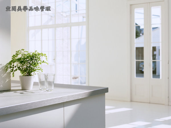 希冀以更豐富完整的色彩呈現生活藝術美學，成為空間的畫龍點睛之鑰